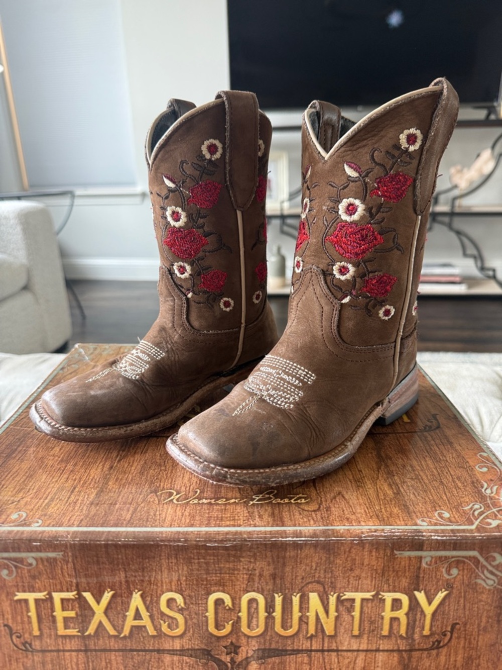 Texas Country kids 12 Brown Suede Women’s Embroidered Western Boots - Red Floral